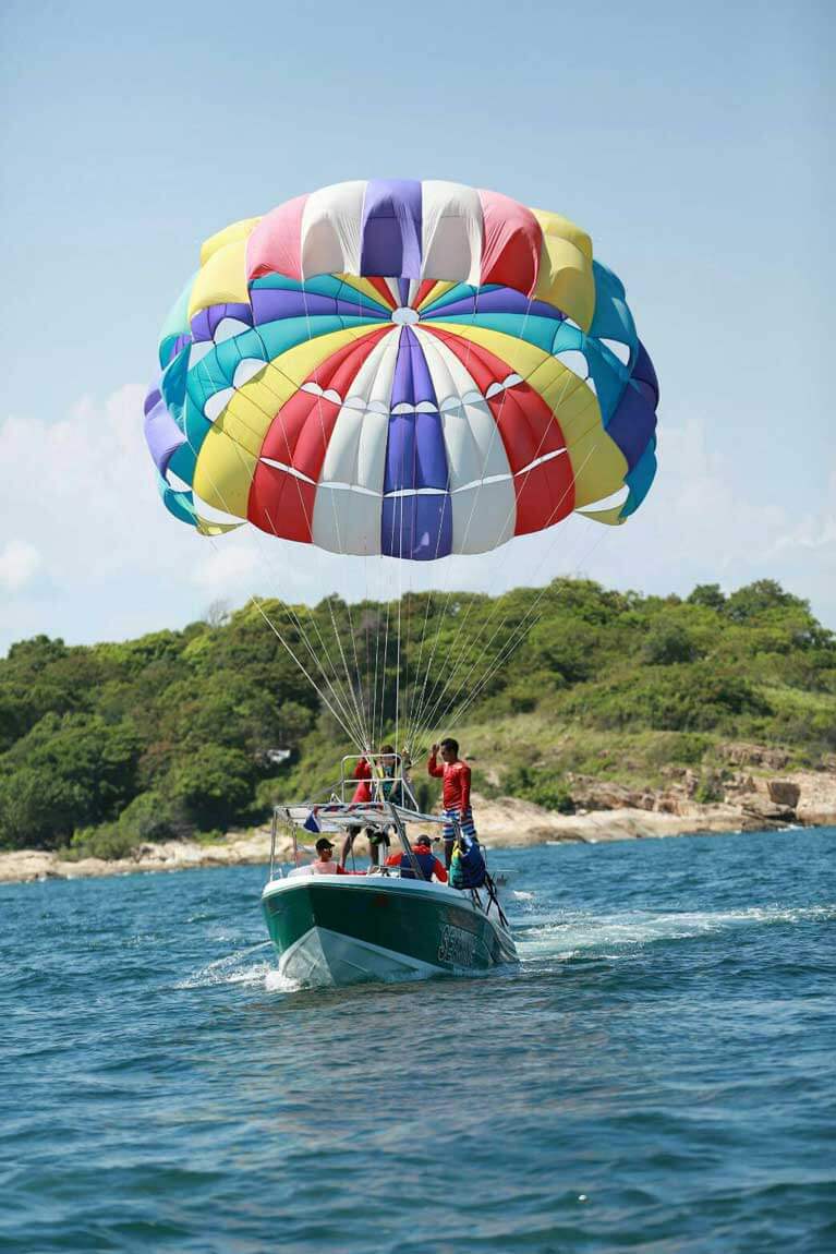 SeaKing Parasail Boat - Fly n Float Thailand